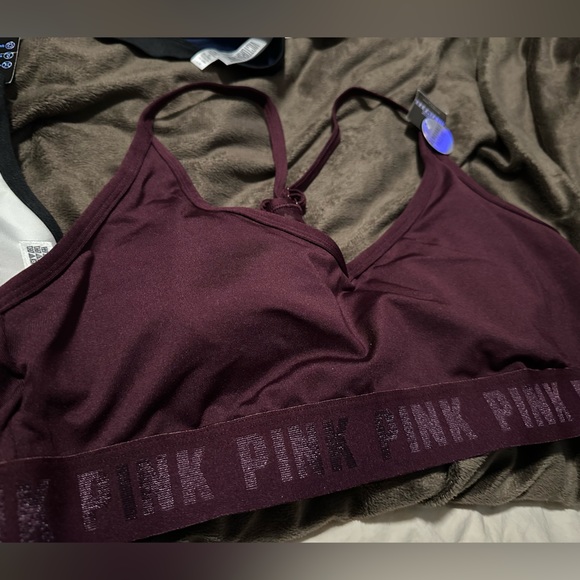 Sport Bras - Picture 3 of 5